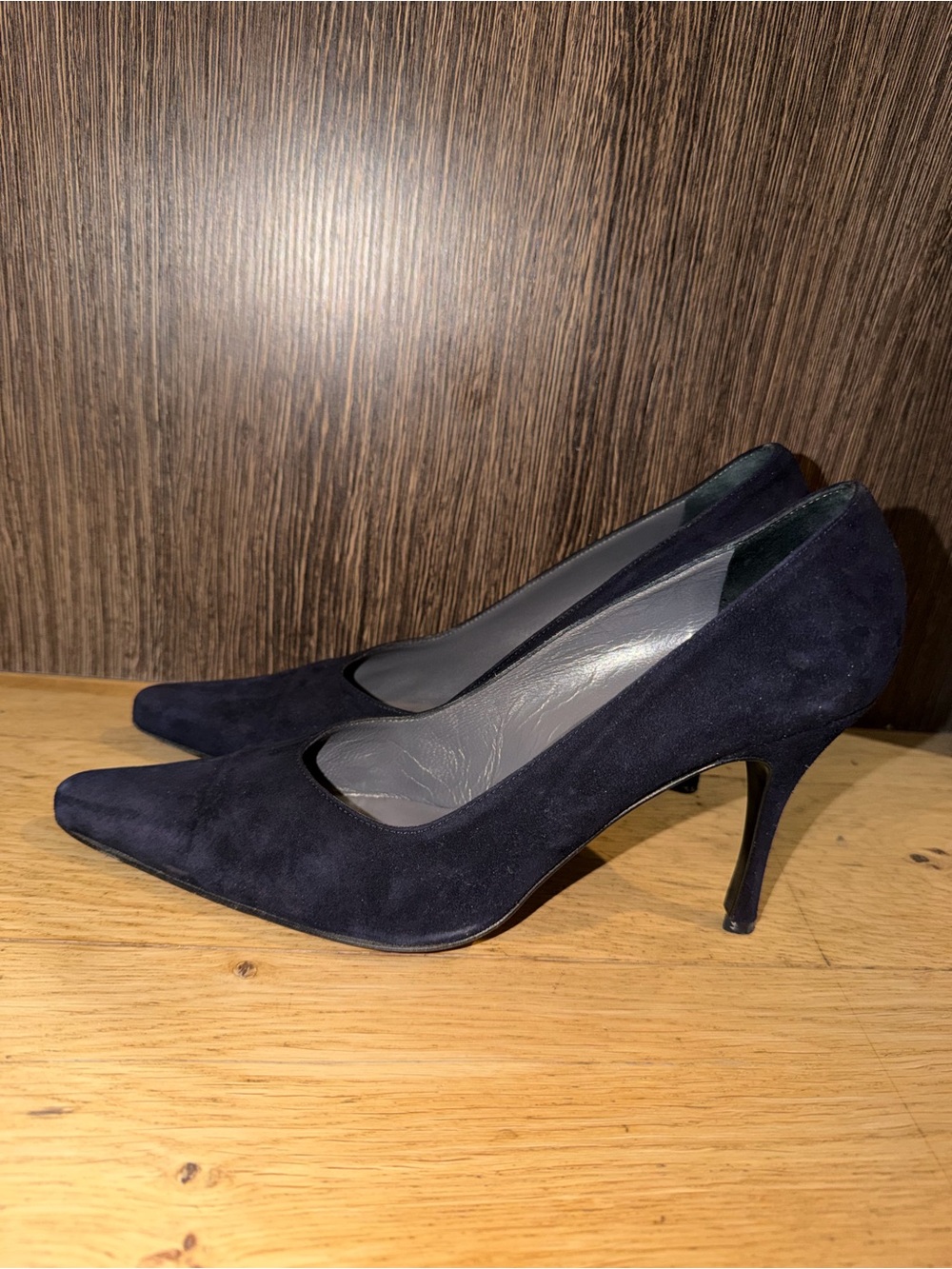 Anne Klein Navy Suede Pointy Toe Heels classic stilettos